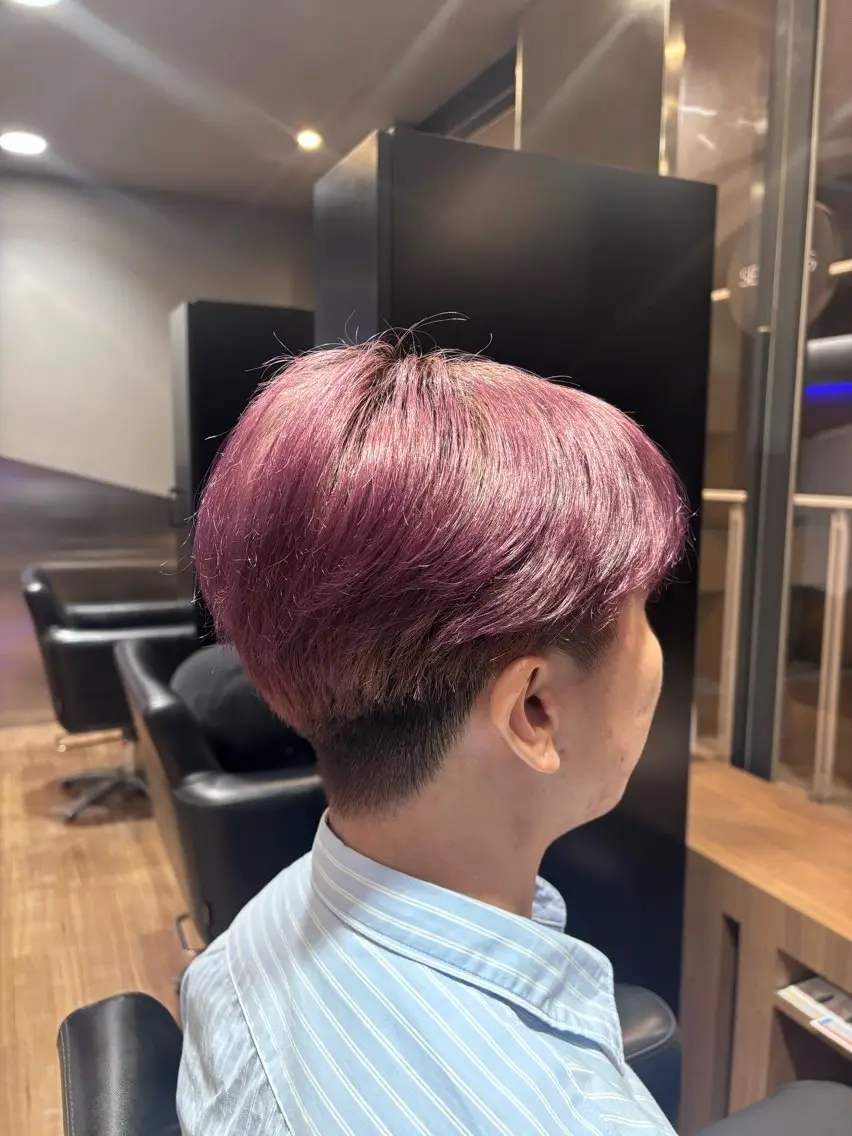 ショート カラー 安藤 詩乃のヘアスタイル