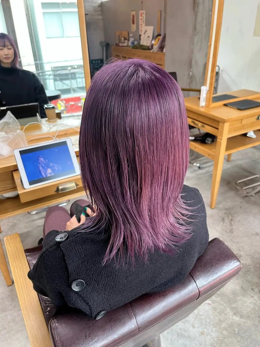 カラー 秋山 美奈のヘアスタイル
