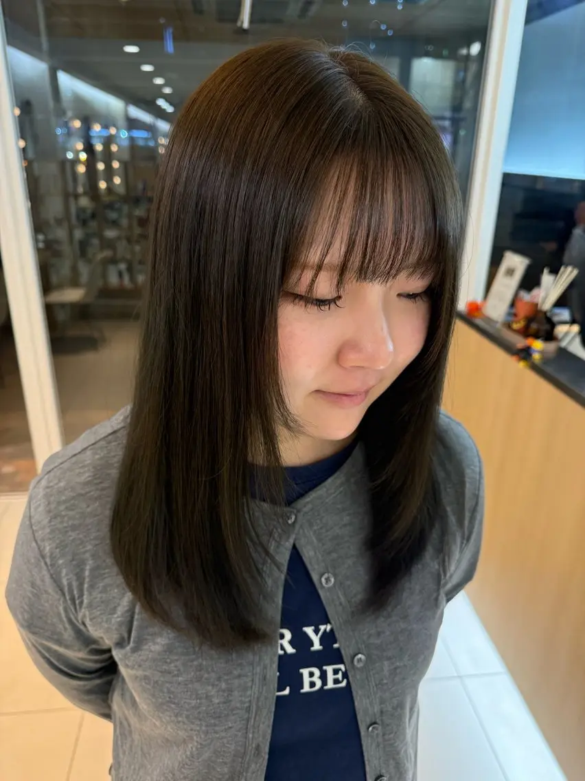ロング カラー レイヤーカット カット ヘアカラー ツチダ ヒナのヘアスタイル