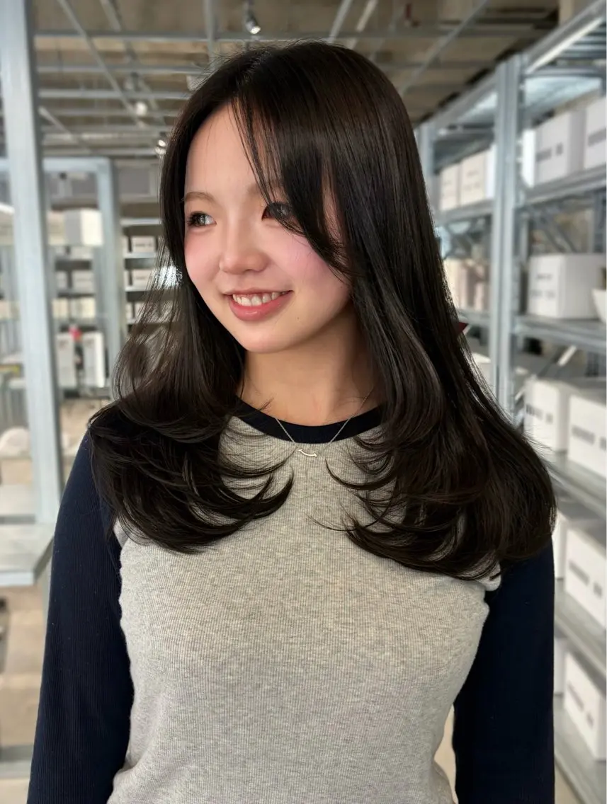 セミロング カット トリートメント ダブルカラー/レイヤ ーカット 🤍ゆきなのヘアスタイル