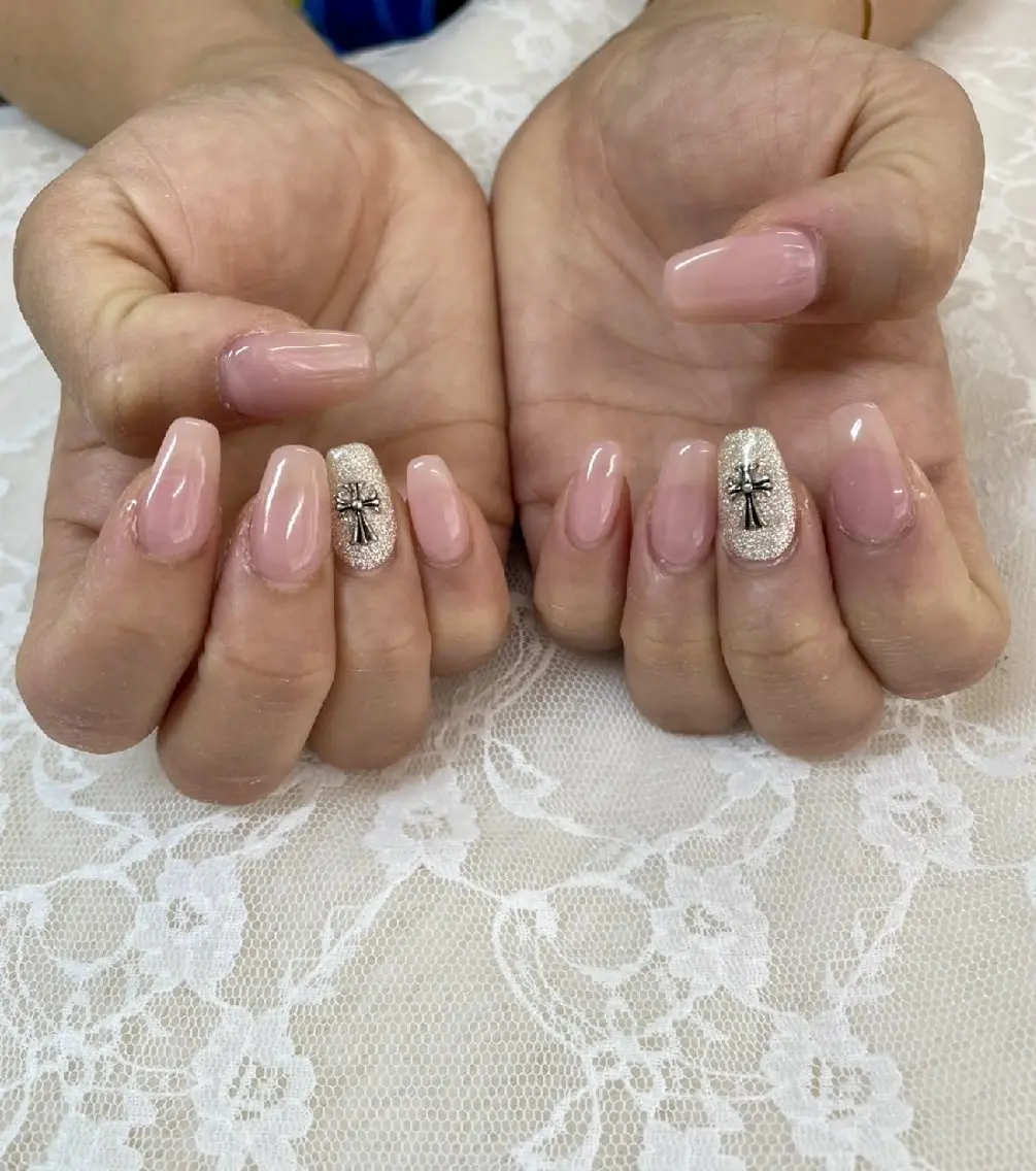 ネイル ピンク ハンドネイル ハンドケア 心斎橋Salon Epokkuのネイルデザイン