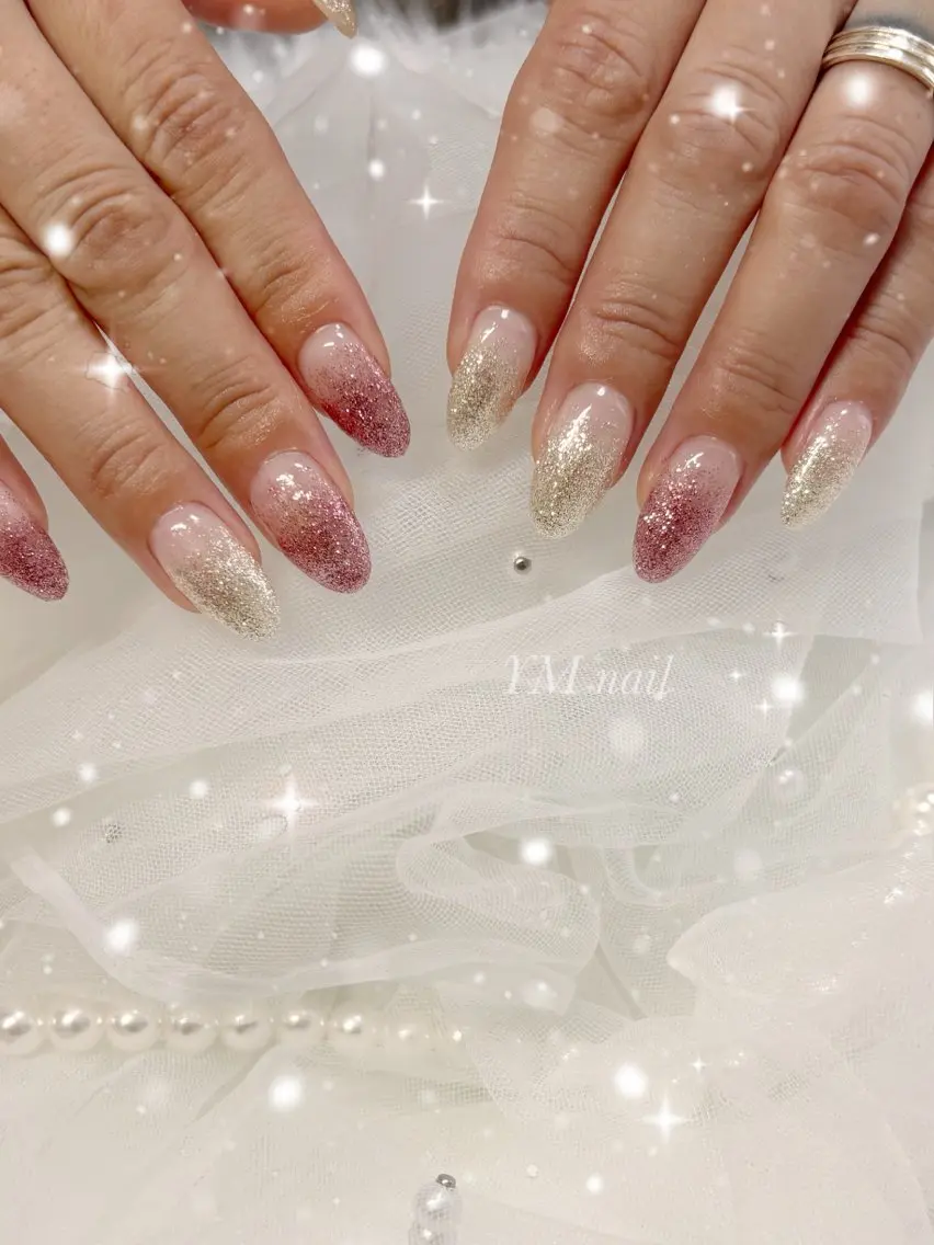ネイル キラキラネイル ラメ(グリッター) ラメグラデーション ピンク シルバー ハンドネイル YM nailのネイルデザイン