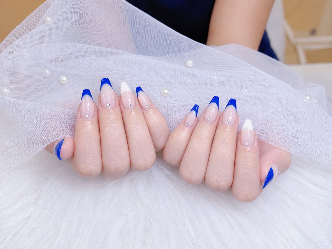 ネイル チークネイル 長さ出し フットネイル 韓国ネイル マグネットネイル ハンドネイル ハンドケア AN NAIL 高田馬場_HOAのネイルデザイン