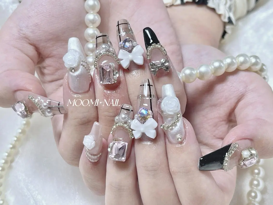 ネイル 長さ出し フレンチネイル ジェルネイル ガラスフレンチ 韓国ネイル ハンドネイル moomi nail スカルプ専門のネイルデザイン