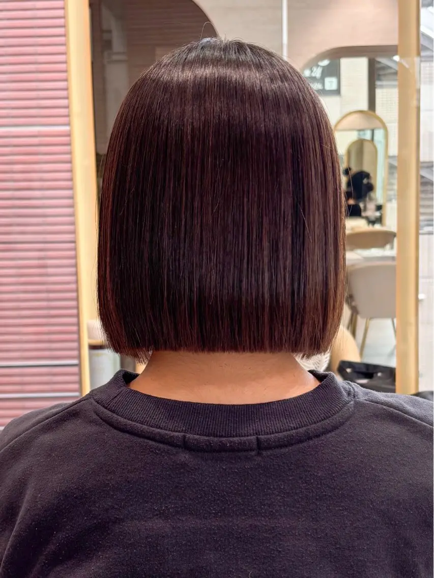 ミディアム ヘアカラー トリートメント 💖ボブ/縮毛矯正 顔周りレイヤー/ユイのヘアスタイル
