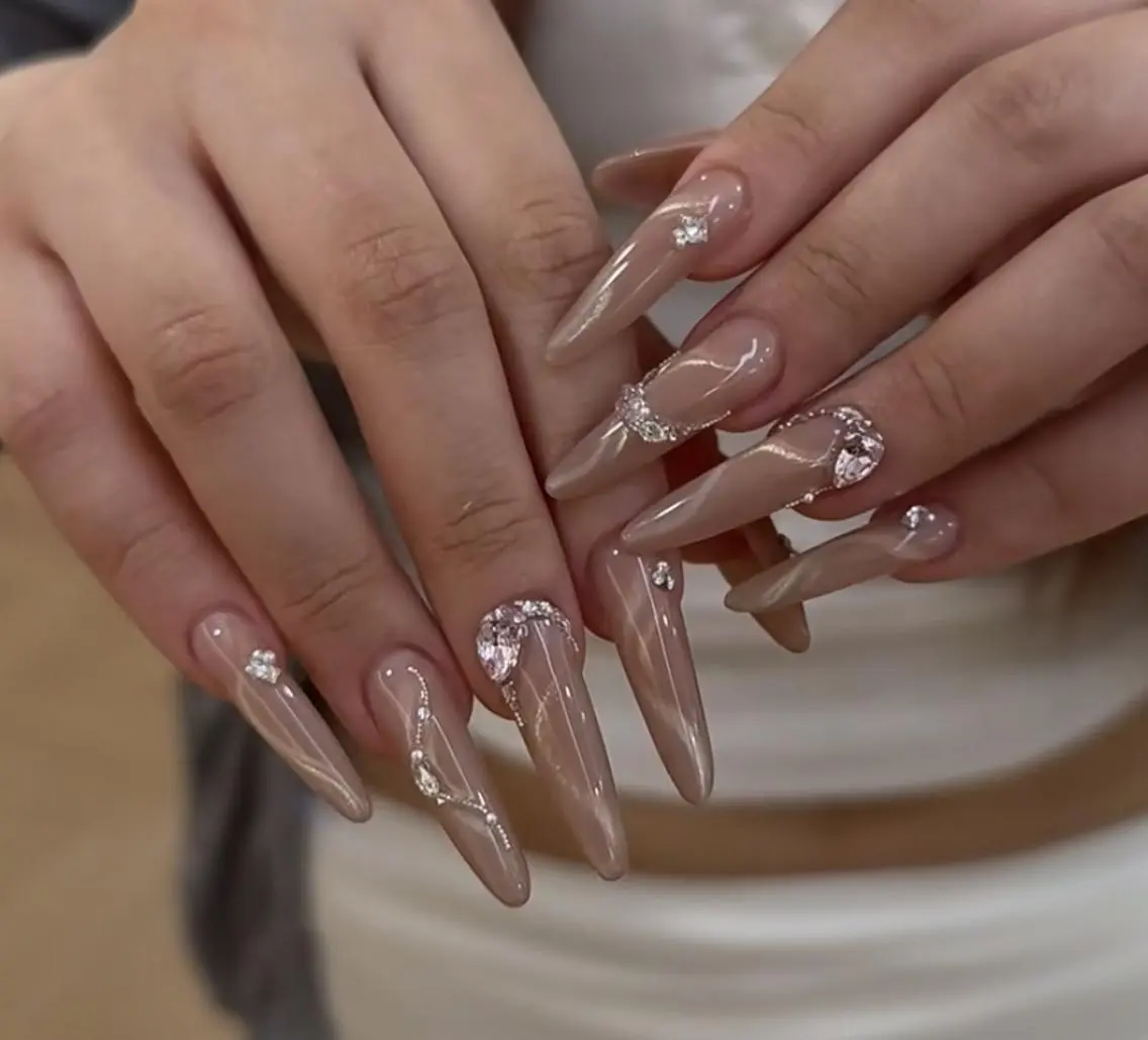 ネイル ハンドネイル エリ🫧 nail池袋東口のネイルデザイン