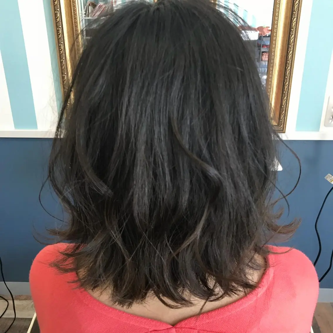 ミディアム カラー 切りっぱなしボブ アッシュ ベージュカラー ボブ Rayt hair レイトヘアーのヘアスタイル