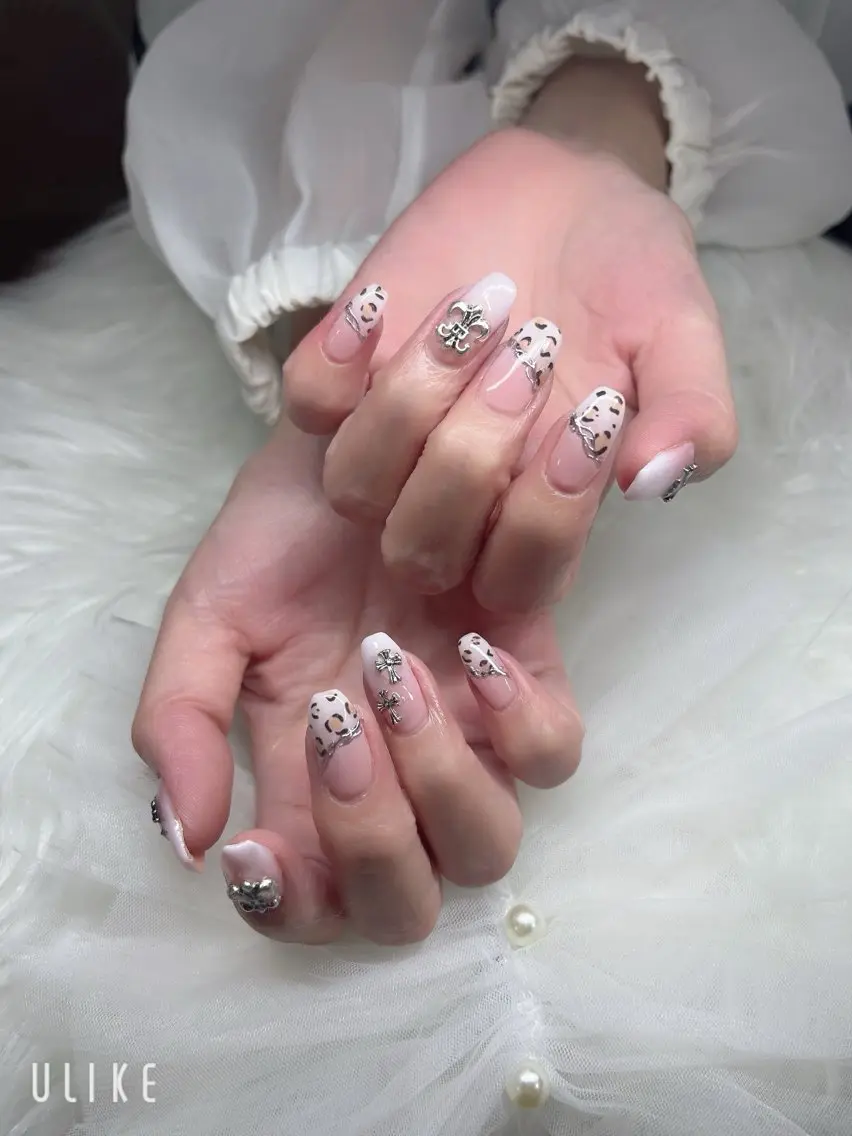 ネイル ハンドネイル YOLO NAILのネイルデザイン