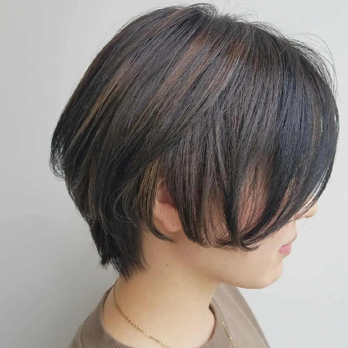 ショート カラー ネイル ヘアアレンジ メンズ パーマ マツエク・マツパ メンズハイライト アッシュ ハイライトカラー ハイライト iplus　眉毛と まつげパーマ専門店のマツエク・マツパデザイン