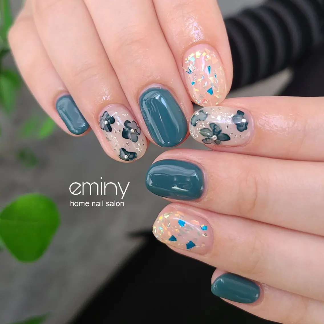 ネイル フラワーネイル ジェルネイル 韓国ネイル ネイビー ニュアンスネイル ハンドネイル nail salon  eminyのネイルデザイン