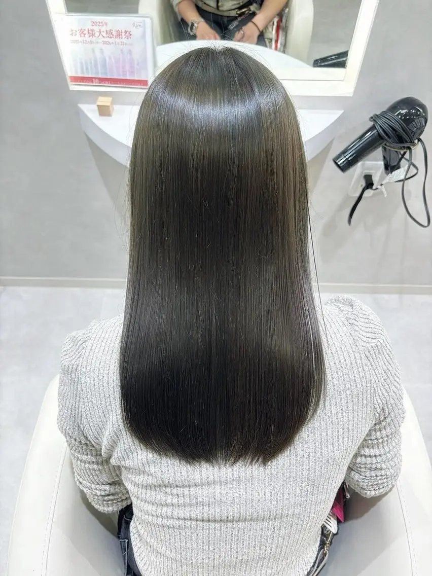 ロング カラー ヘアカラー トリートメント 艶髪/髪質改善 /透明感カラー/鴻巣のヘアスタイル