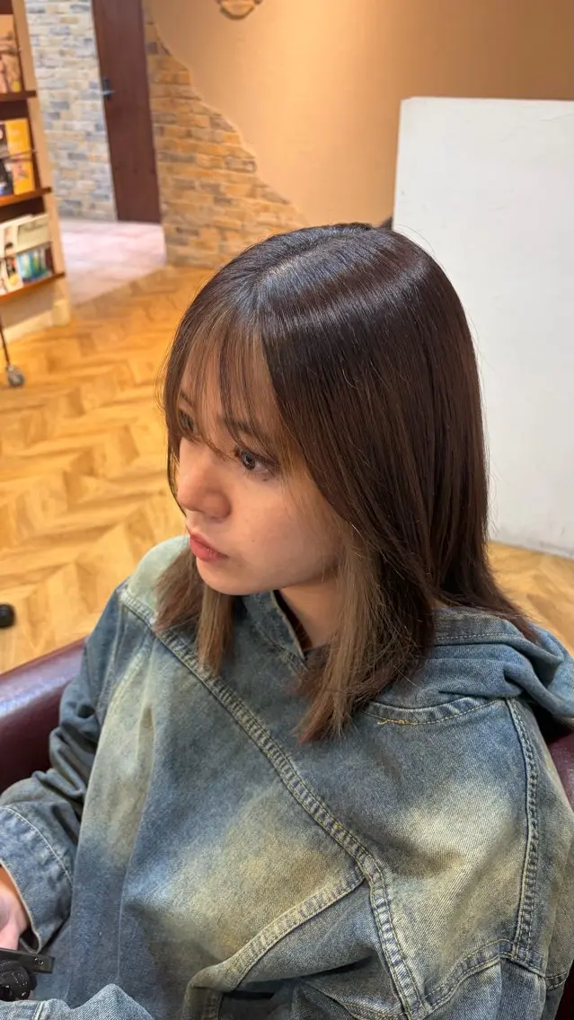 ミディアム ヘアカラー 透明感カラー 🎵Chikaのヘアスタイル