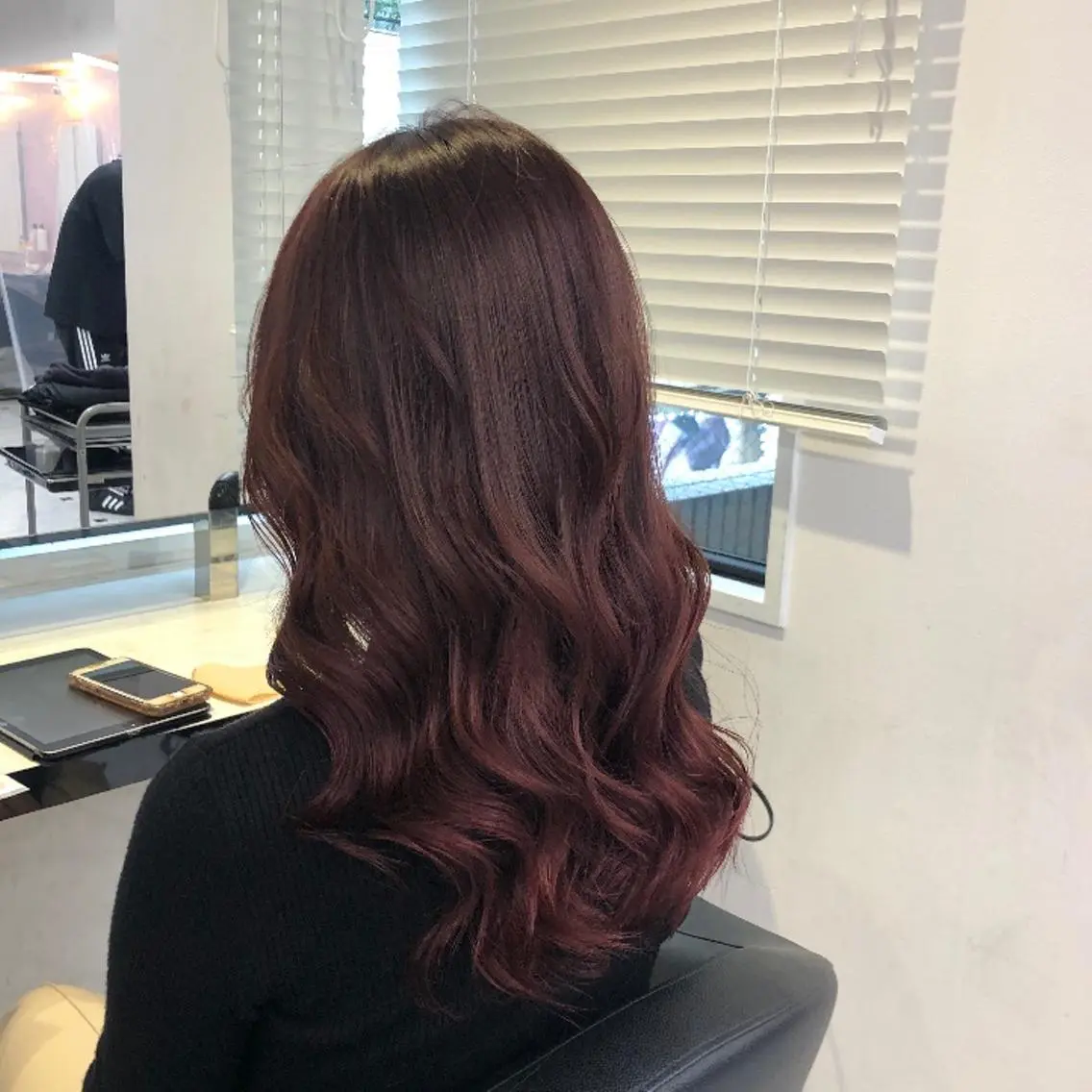 セミロング カラー パーマ ヘアアレンジ メンズ キッズ ネイル マツエク・マツパ KANAMI 🌏のヘアスタイル
