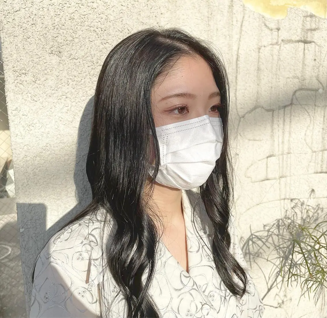 カラー ブルーカラー シルバー 小濵 美月のヘアスタイル