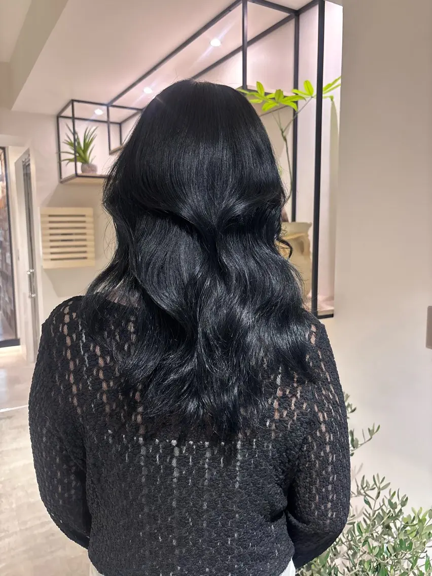 セミロング 本荘 波音のヘアスタイル