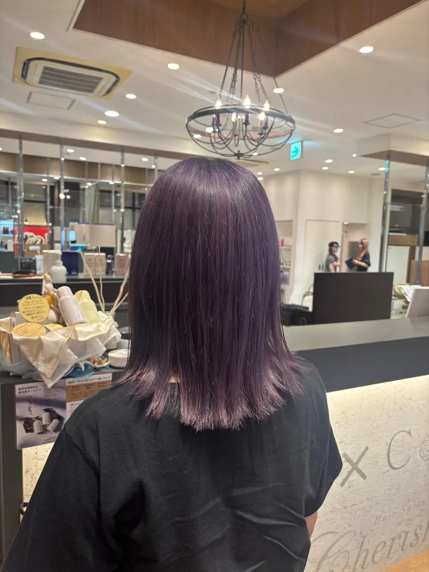 ミディアム カット ヘアカラー 岩岡 つなみのヘアスタイル