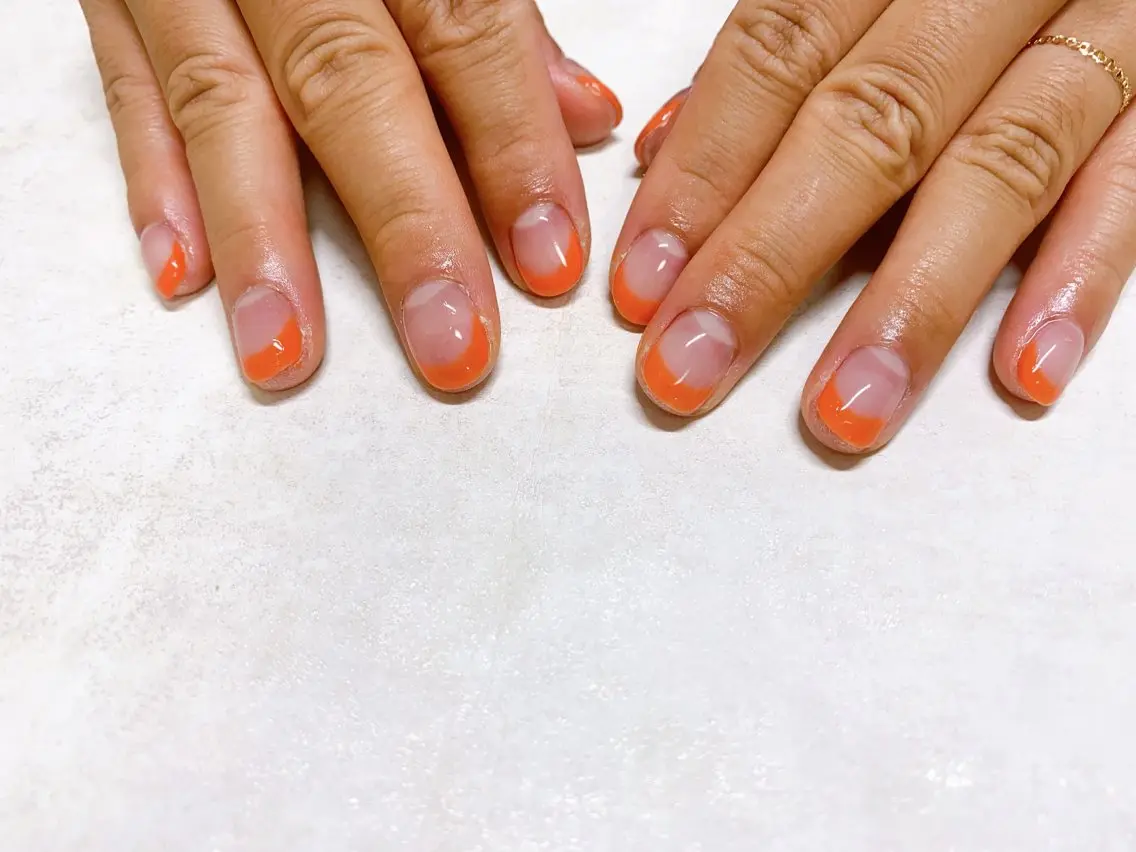 ネイル オーロラネイル フラワーネイル フットネイル フレンチネイル ジェルネイル mogunail &blowのネイルデザイン