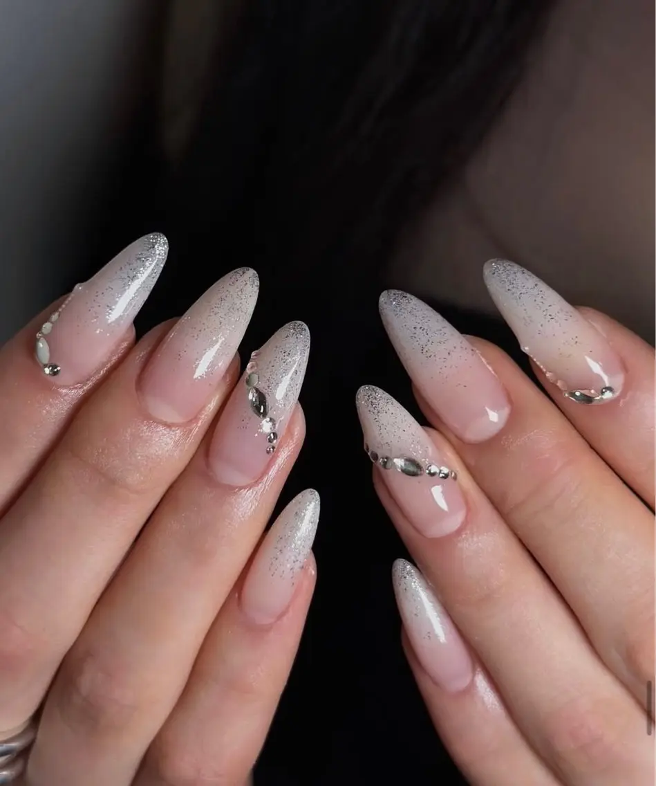 ネイル チークネイル 長さ出し フラッシュネイル ジェルネイル キラキラネイル kana nailのネイルデザイン