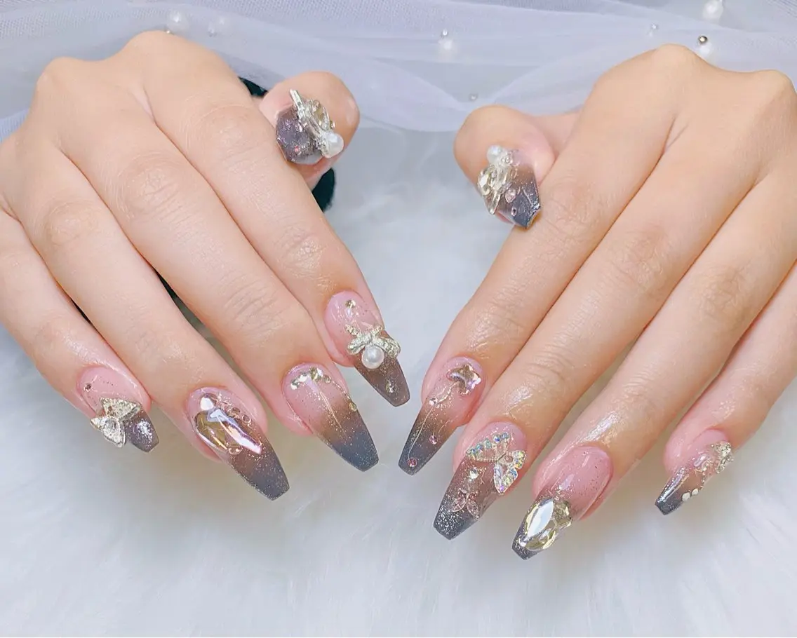ネイル チークネイル 長さ出し フラッシュネイル フレンチネイル グラデーション ハンドネイル AN NAIL SALONのネイルデザイン