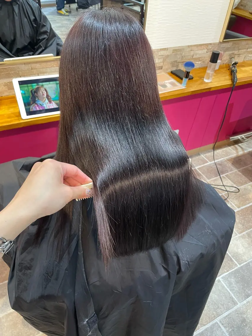ロング カラー レッドカラー カット ヘアカラー トリートメント YUI/ ブリーチカラー🌷のヘアスタイル