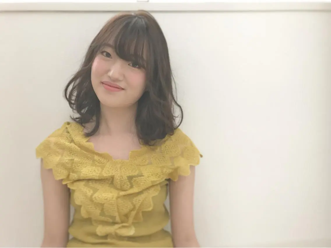 セミロング カラー 鎌田 祥江のヘアスタイル