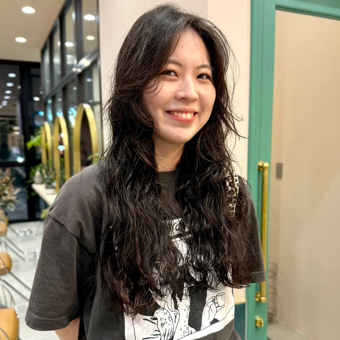 ロング ロング カット パーマ 艶ブリーチカラー✨ ボブレイヤーSakiのヘアスタイル