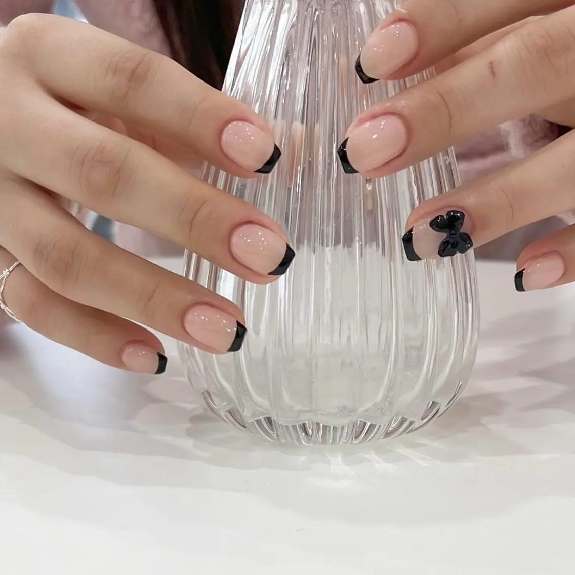 ネイル キラキラネイル 韓国ネイル 水色 マグネットネイル ミラーネイル Akina Nailのネイルデザイン