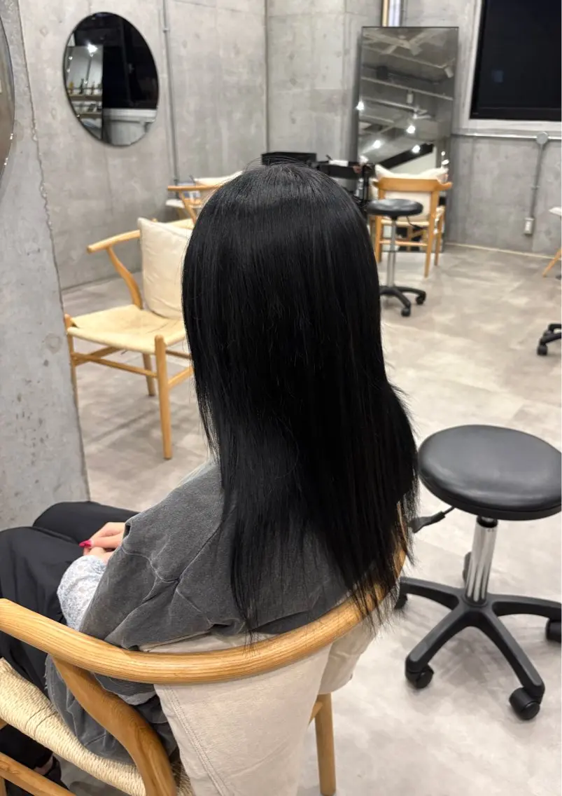 ロング 三浦 真緒のヘアスタイル