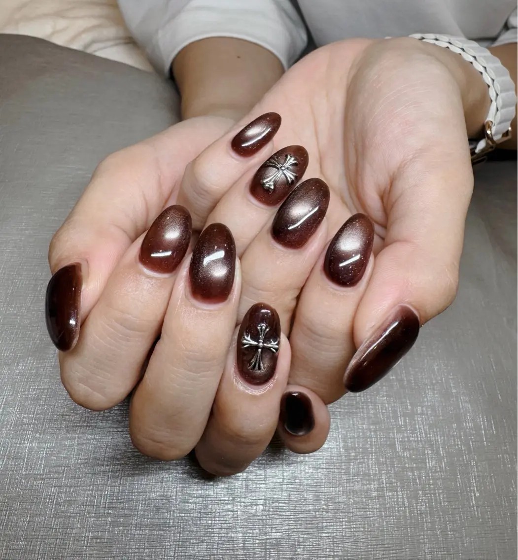ネイル ブラウン ジェルネイル マグネットネイル メンズネイル ハンドネイル MIMnail メンズネイリストのネイルデザイン