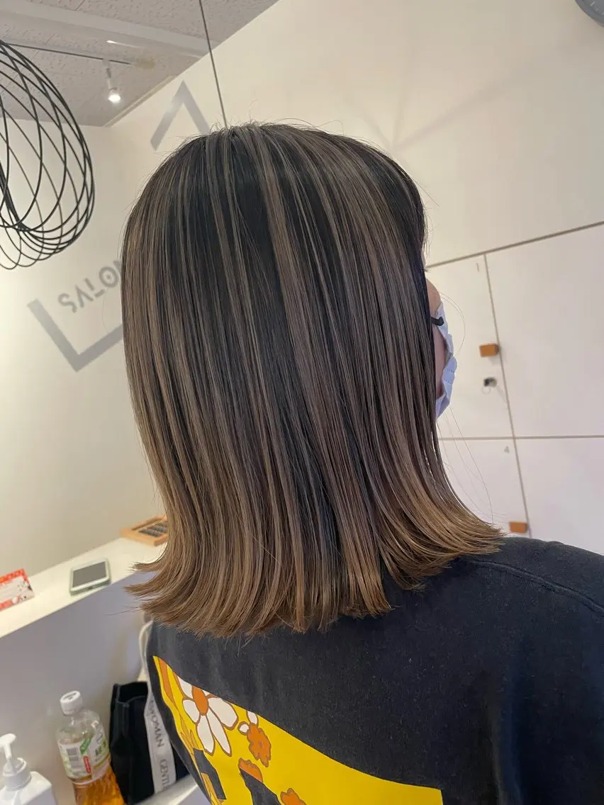 ミディアム カラー バレイヤージュ レイヤーカット ブリーチ👩‍🦳/ ‪✂︎MANAMIのヘアスタイル