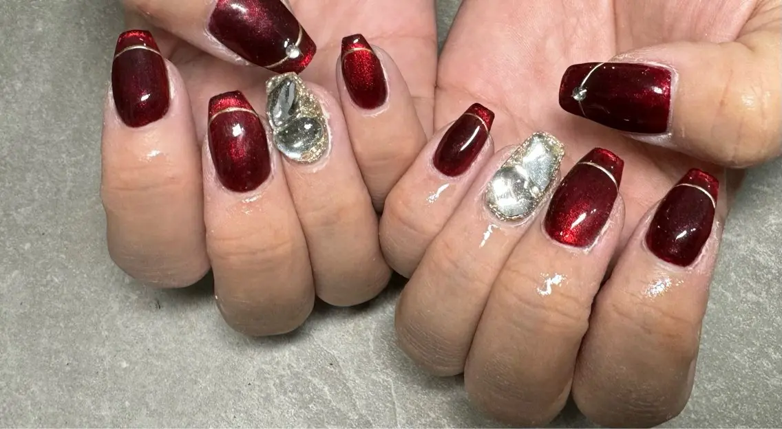 ネイル LAVISH 大和店 emi･:*+のネイルデザイン