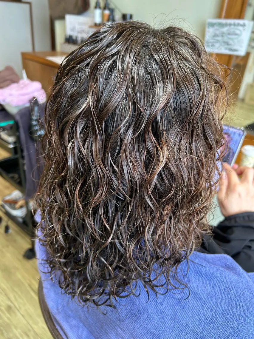 パーマ KUDAKA MOMOKOのヘアスタイル