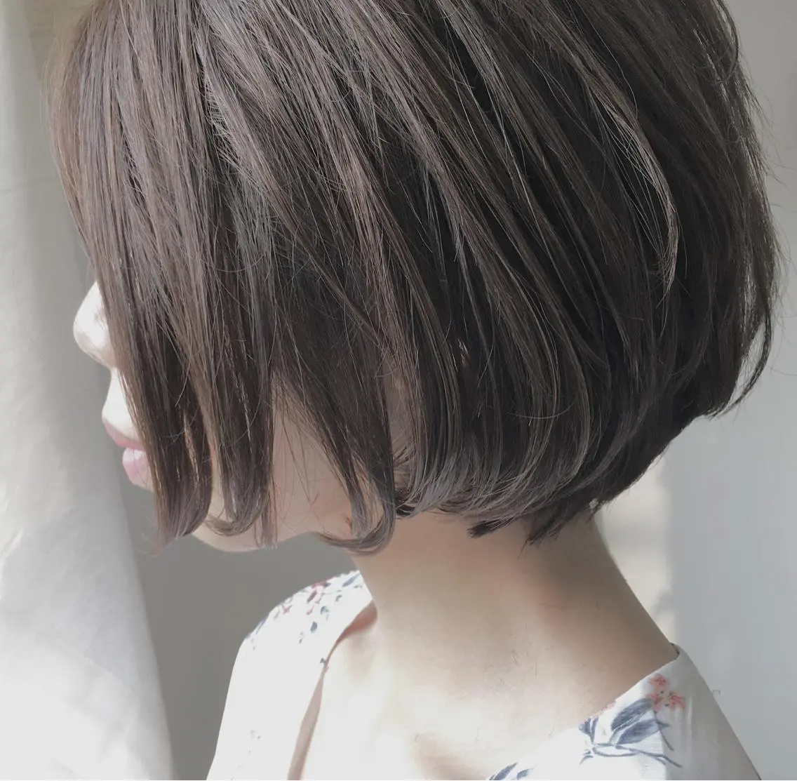ショート カラー 透明感カラー グレージュ ハイライトカラー ボブ ハイライト tipi 香椎・千早のヘアスタイル