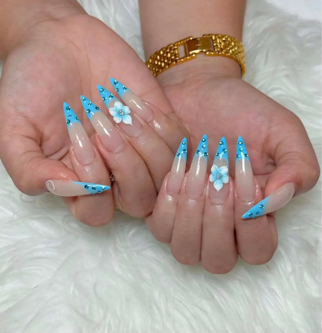 ネイル チークネイル ドット フレンチネイル グラデーション ハート ハンドネイル Julli NailStudioのネイルデザイン