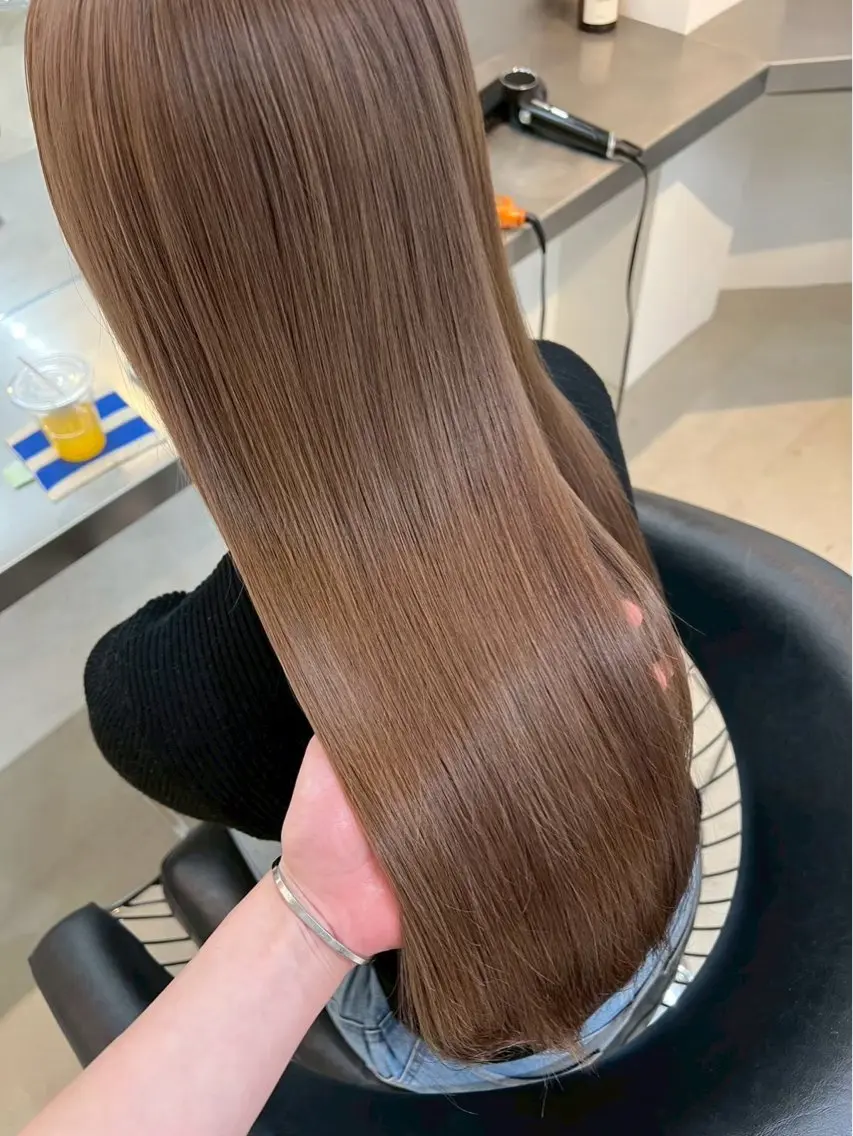 ロング ヘアカラー MAHIRO LUCKTOKYOのヘアスタイル