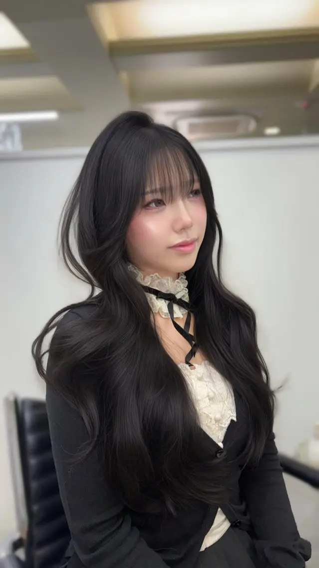ロング カット ヘアカラー ワンホンヘア 🤍𝑀𝐼𝐻𝑂のヘアスタイル