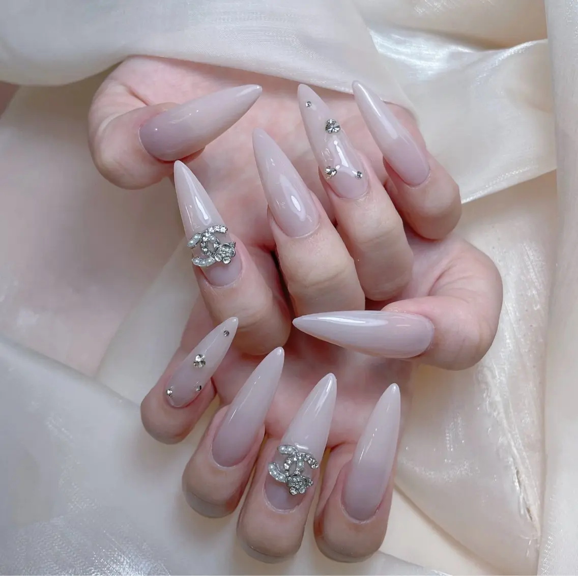 ネイル オーロラネイル フットネイル フレンチネイル ジェルネイル ガーリー ハンドネイル ╹◡╹MimoEye lash🌻Nailのマツエク・マツパデザイン