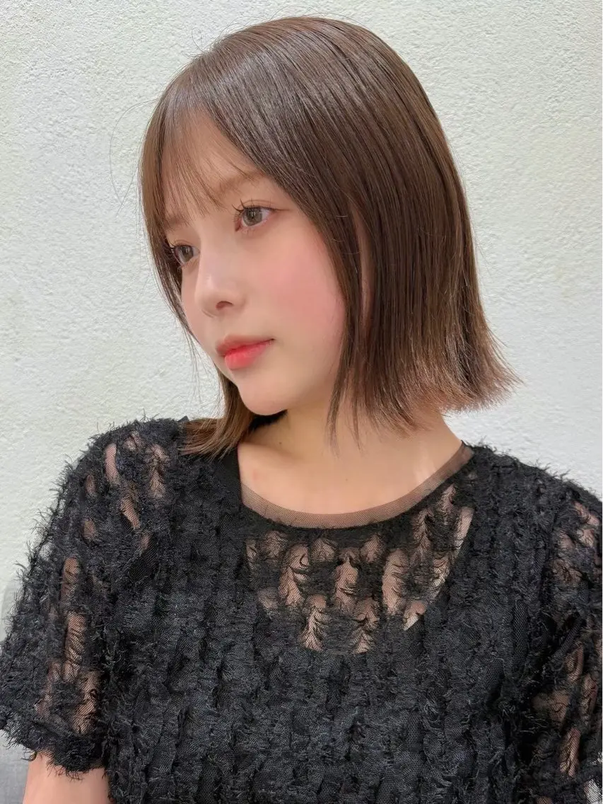 ミディアム 米澤 由衣のヘアスタイル