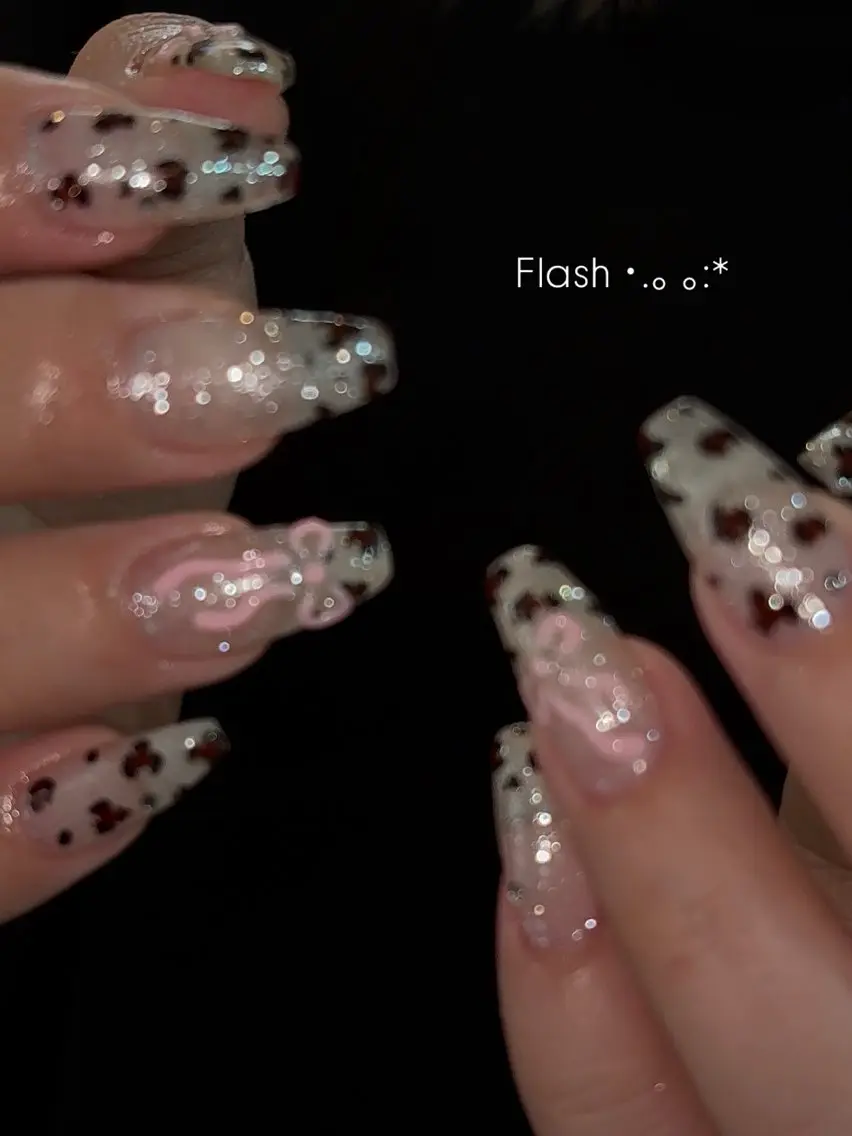 ネイル アニマル柄 フラッシュネイル ハンドネイル nué nail 【halu】のネイルデザイン