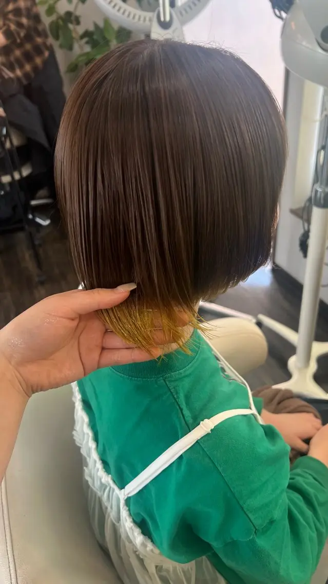 カラー ブリーチ 小林 那奈のヘアスタイル