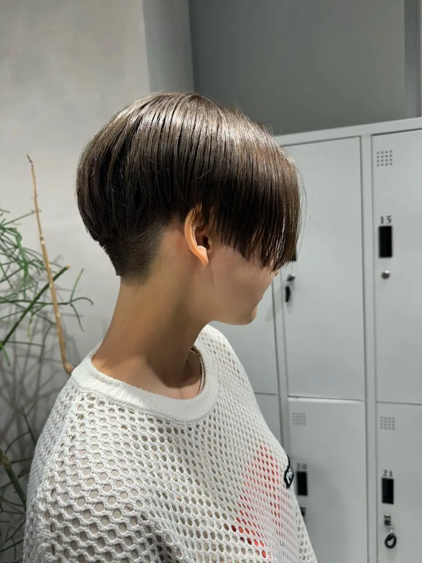 ショート カラー ハンサムショート アッシュ ベージュカラー 透明感カラー ショートヘア カット ヘアカラー トリートメント 透明感カラー✨艶髪 制作🌱山根あゆみのヘアスタイル