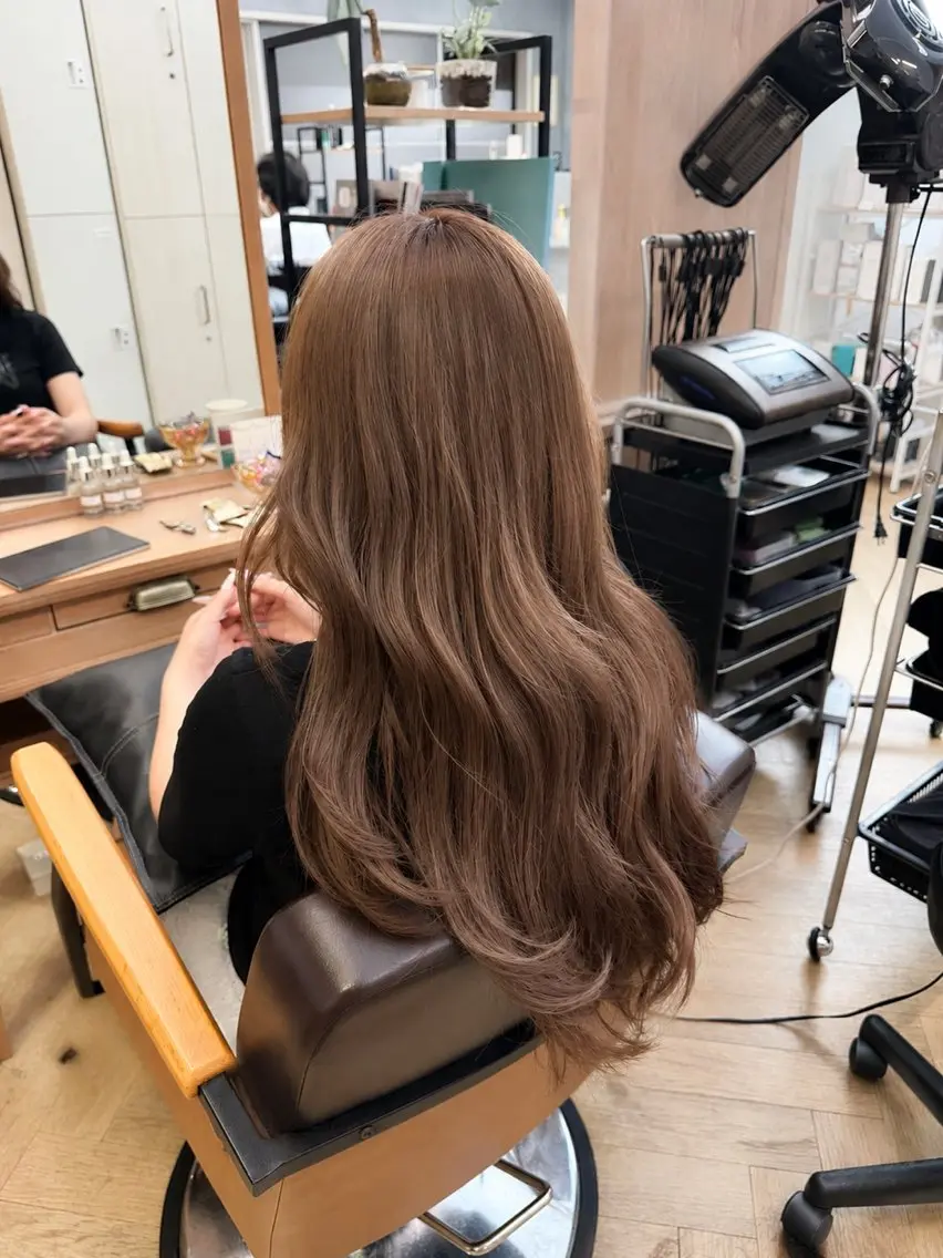 ロング カラー ブリーチ カット ヘアカラー ·̩͙꒰ঌ miku 𓂃 𓈒𓏸 ໒꒱のヘアスタイル