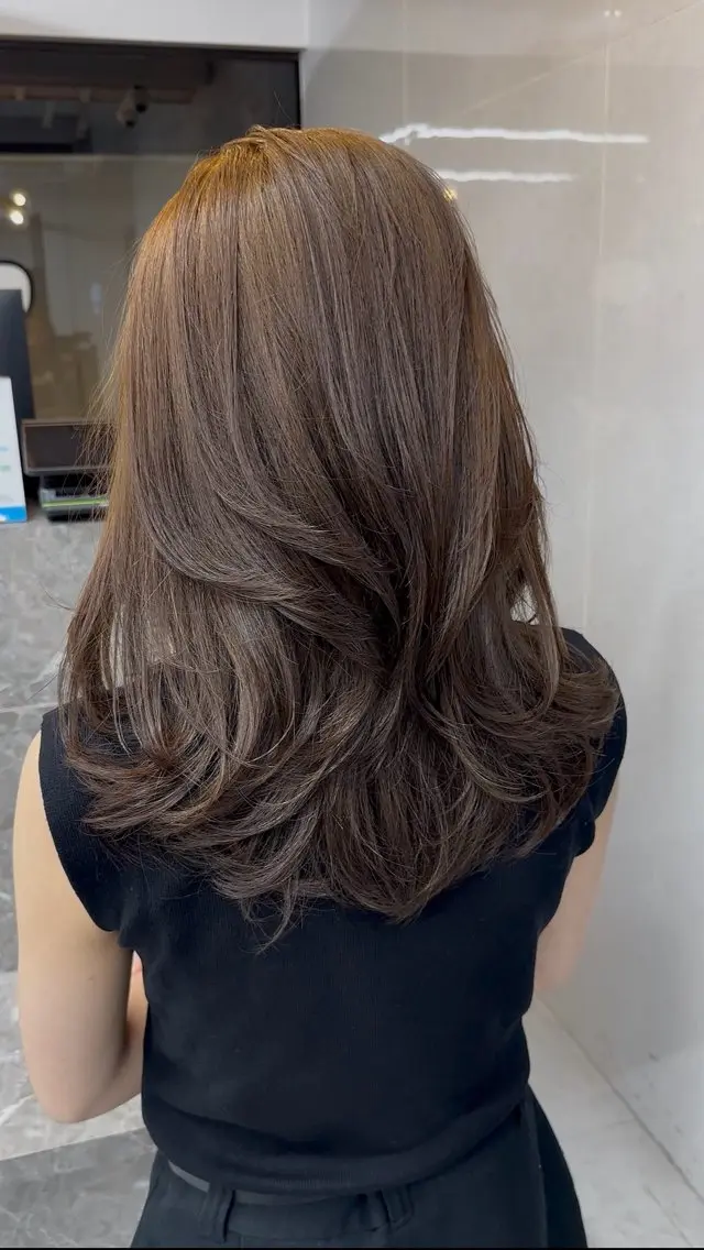 ミディアム カラー ヘアカラー ALEAP owl Ainaのヘアスタイル