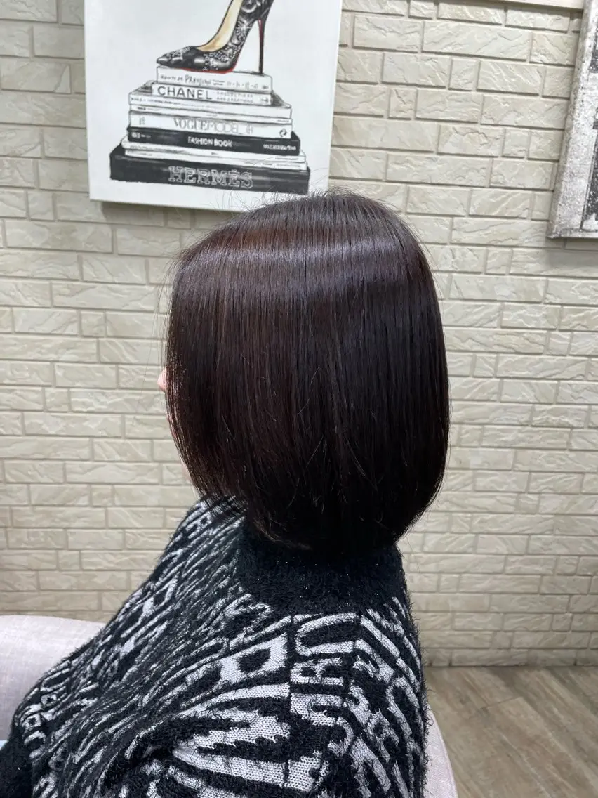 ショート カラー ブリーチ 透明感カラー ダークグレー ダークグレージュ ダブルカラー セキ ユキ🦋のヘアスタイル