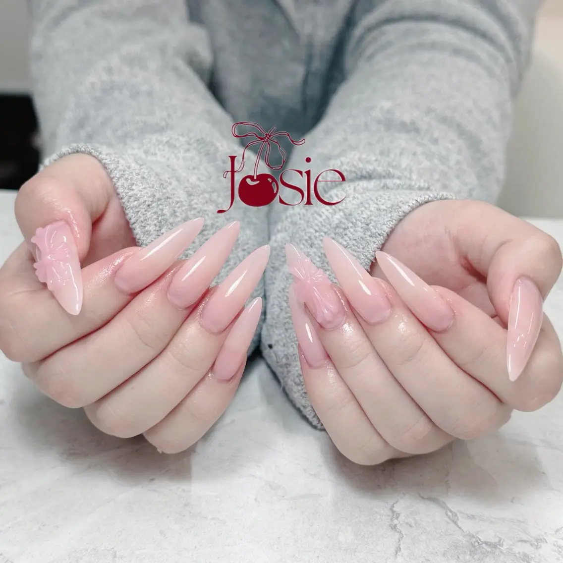 カラー グラデーションカラー ハンドネイル ハンドケア YURI NAILのネイルデザイン