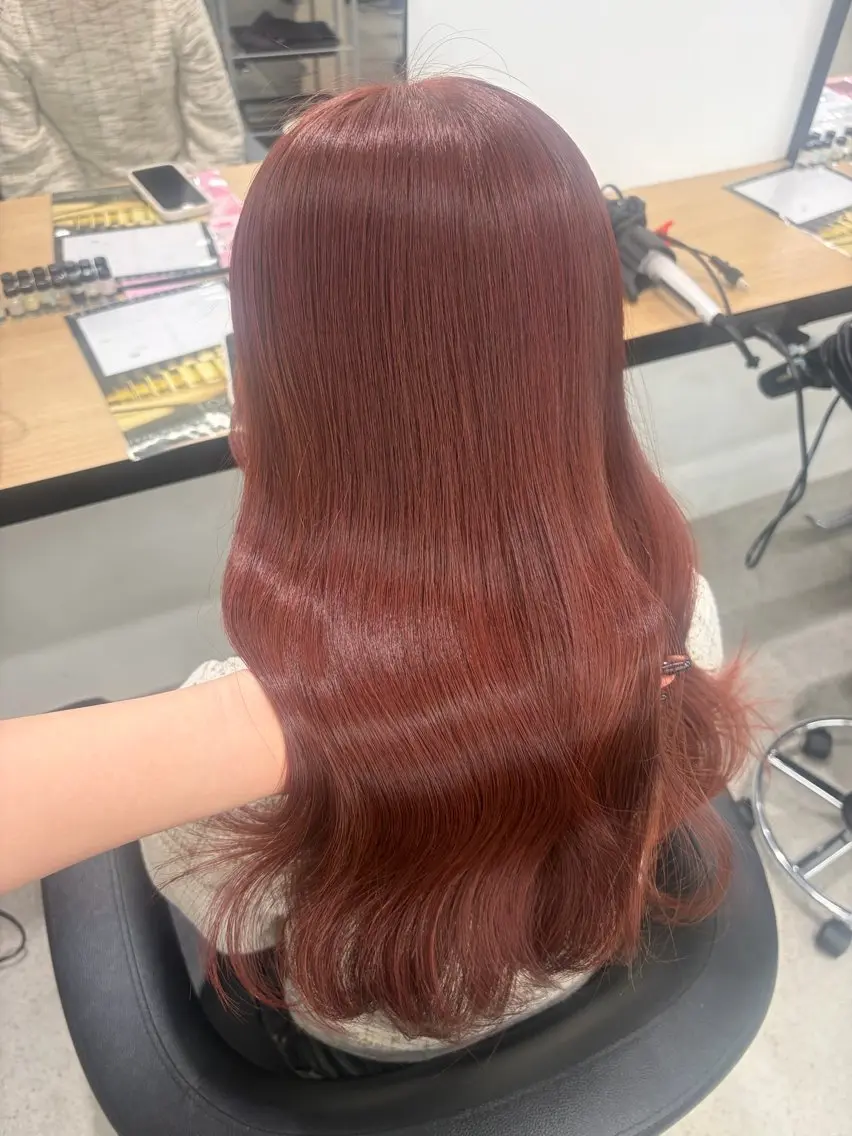 ロング カラー ブリーチ 髪質改善 トリートメント ヘアカラー 💗愛され暖色💗 ピンク/レッド💗のヘアスタイル