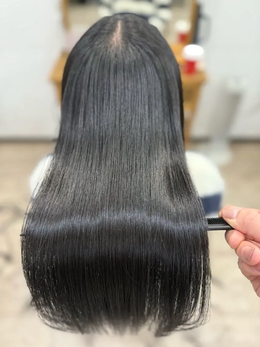 セミロング カット 縮毛矯正 トリートメント 髪質改善特化🔥縮毛 、美髪形成のプロ✂️のヘアスタイル