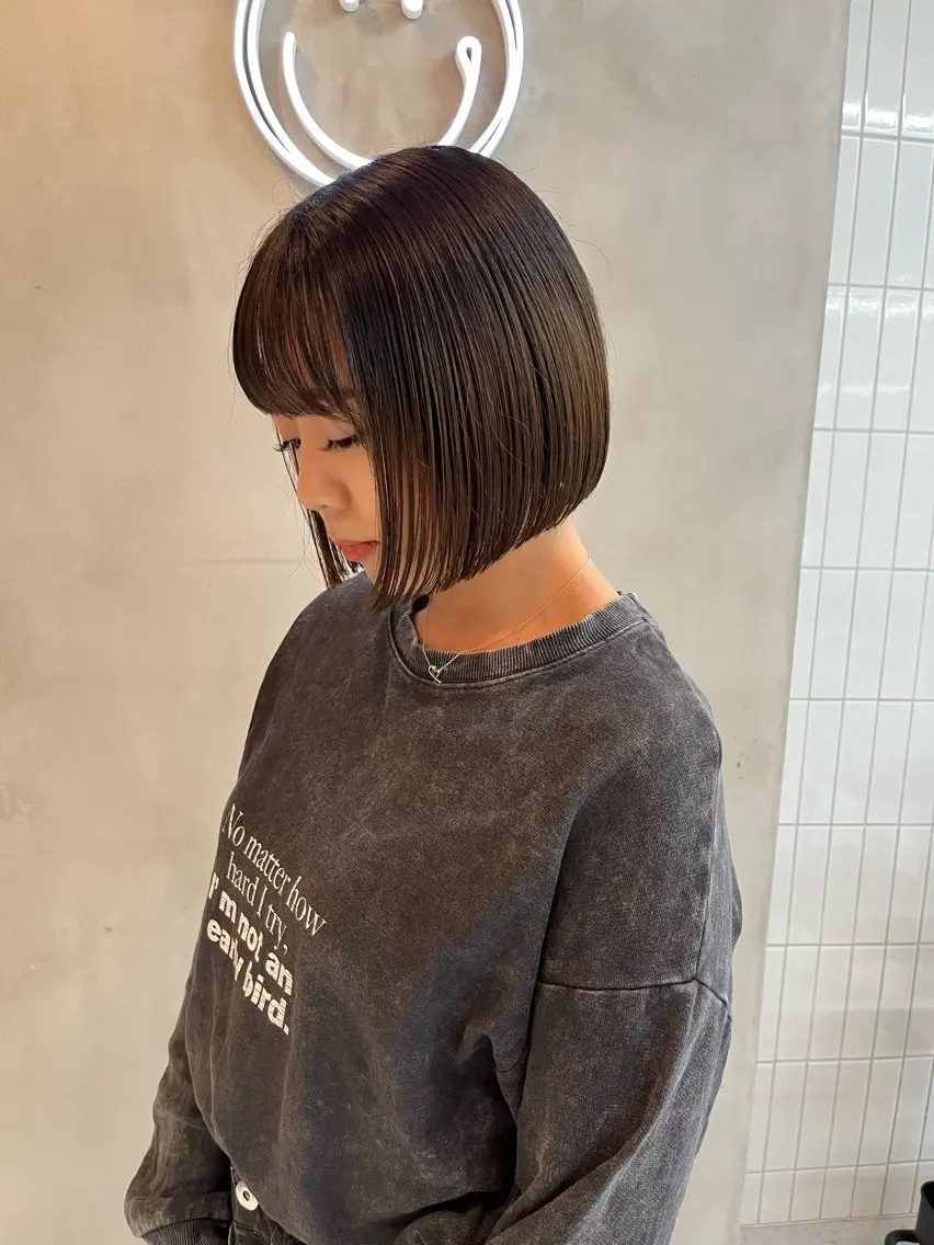ミディアム カラー カット ヘアカラー トリートメント 縮毛矯正ボブ&顔まわ レイヤー♡TOMOEのヘアスタイル