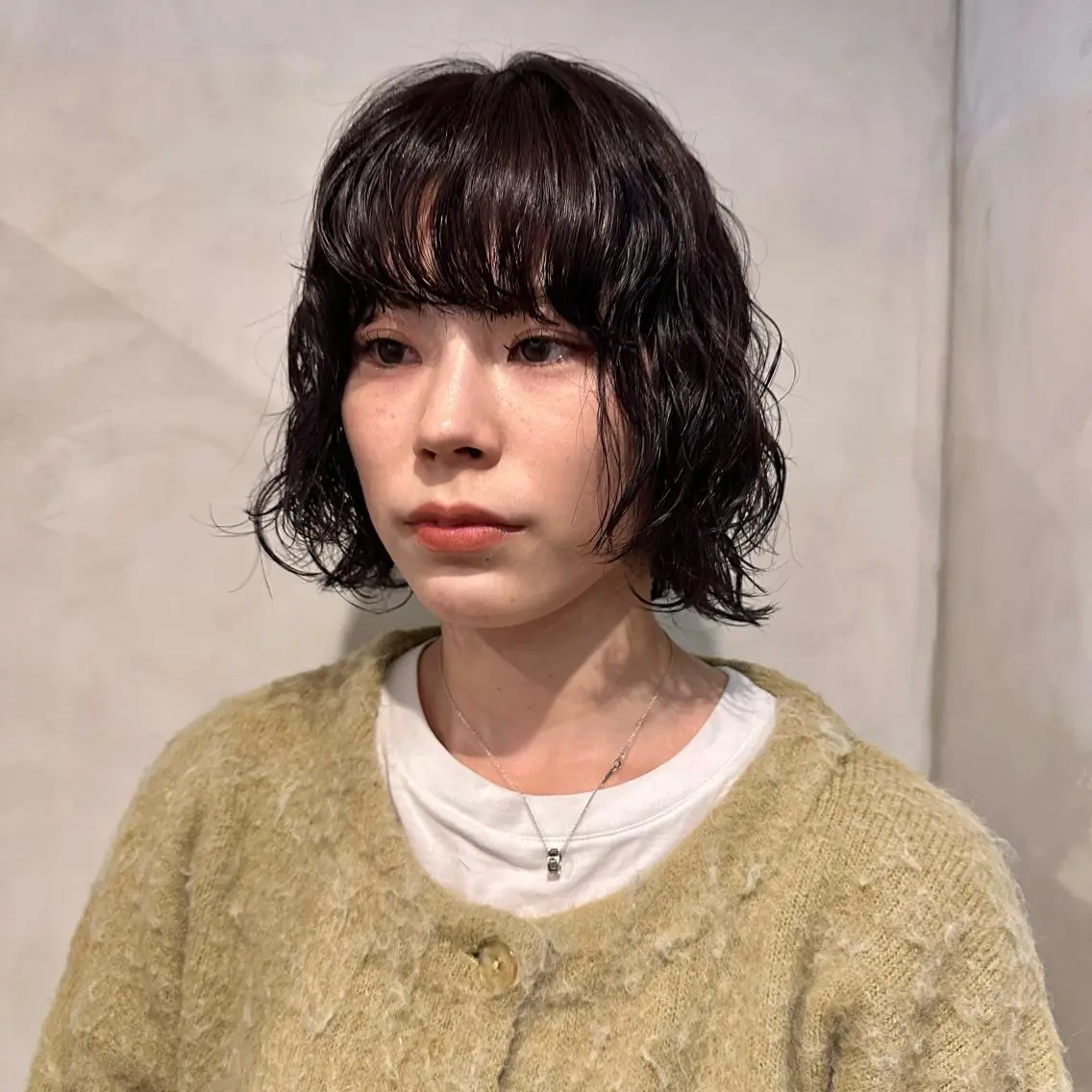 ミディアム パーマ ミディアムパーマ ボブ ウルフカット Yuki☺︎パーマ レイヤーカットのヘアスタイル
