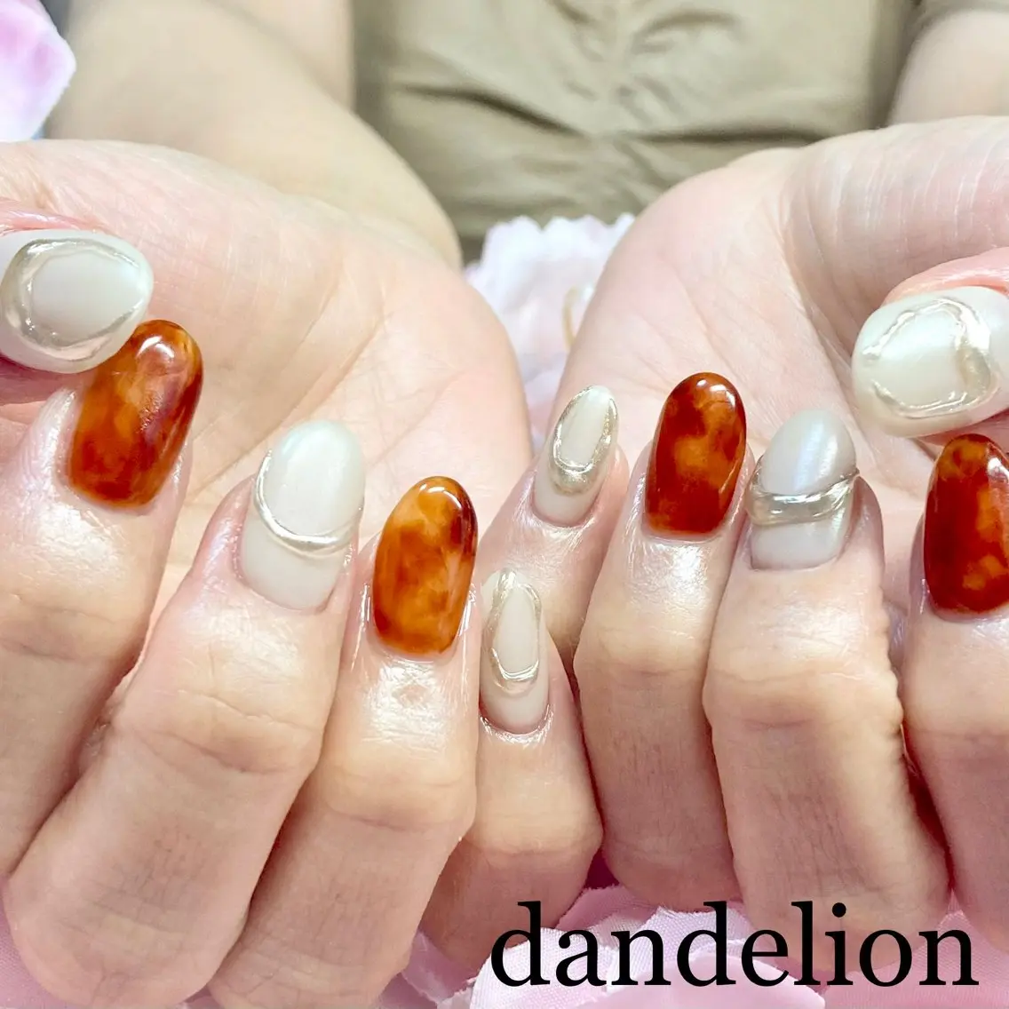 ネイル ハンドネイル ハンドケア dandelion ダンデライオンのネイルデザイン